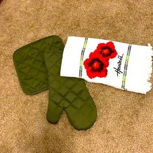Hawaiian Kitchen Towel & Oven Mits